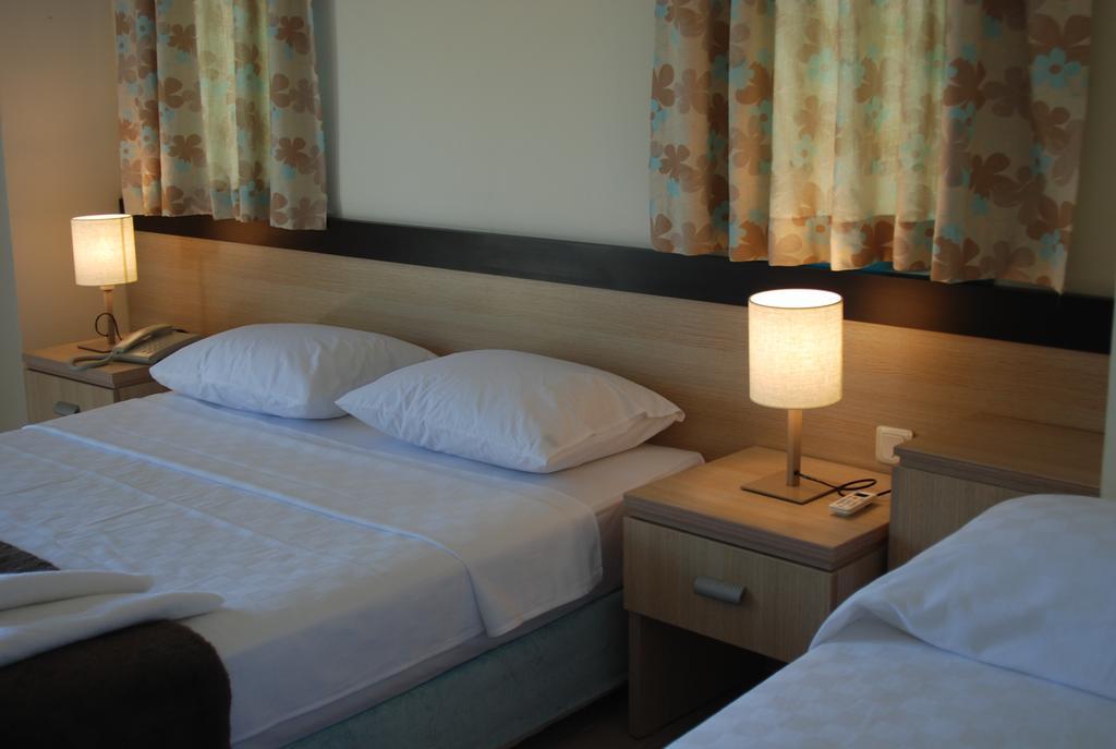 Club Nimara Beach Resort Hotel Μαρμαρίς Δωμάτιο φωτογραφία